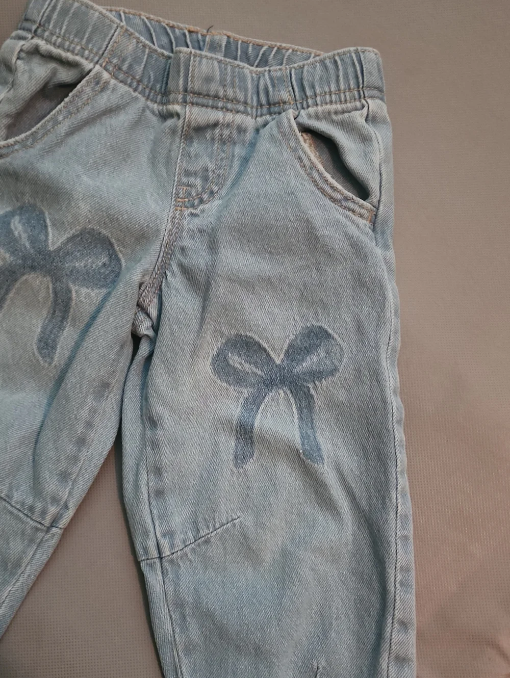 Old Navy Toddler Girl Size 3T Barrel Jeans, With Bow Print, Pre- Owned, VGUC